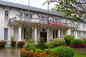 Vientiane City Private Day Tours.