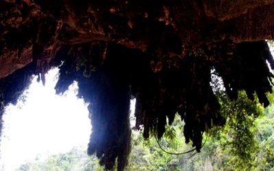 Nang Tien Grotto (Fairy Grotto)
