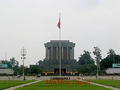 http://www.minmaxtravel.com/uploads/tours-gallery/2012-03-14.11.11.18-2012-01-13_02_46_15-hcmmausoleum.jpg