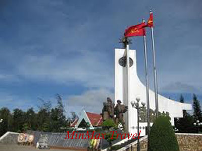 http://www.minmaxtravel.com/uploads/tours-gallery/2012-03-15.02.41.56-memorialinkontum.jpg