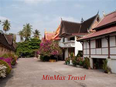 http://www.minmaxtravel.com/uploads/tours-gallery/2012-03-28.08.00.19-watsisaket2.jpg