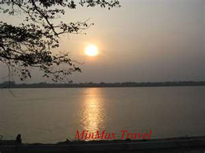 http://www.minmaxtravel.com/uploads/tours-gallery/2012-03-28.10.07.09-thakek1.jpg